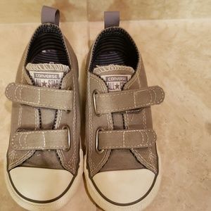 Grey converse
